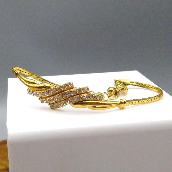 Vintage Avon Crystal Chain Bracelet Retro Gold Tone Adjustable Herringbone Chain - Picture 2 of 5